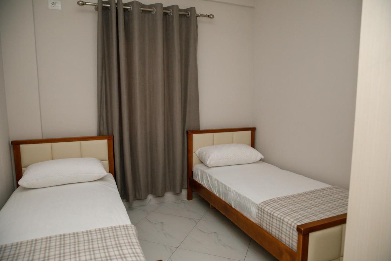 Logli Apartments Gjirokastër Extérieur photo