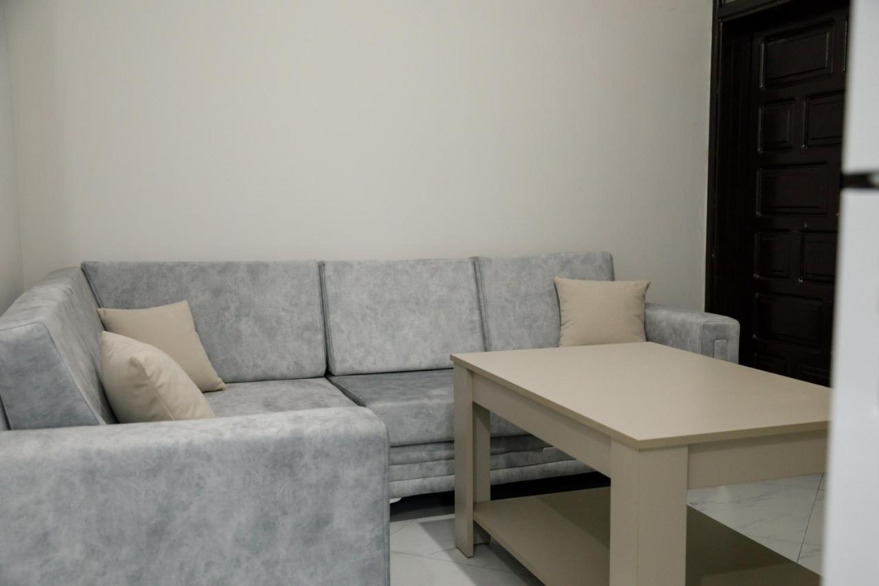 Logli Apartments Gjirokastër Extérieur photo
