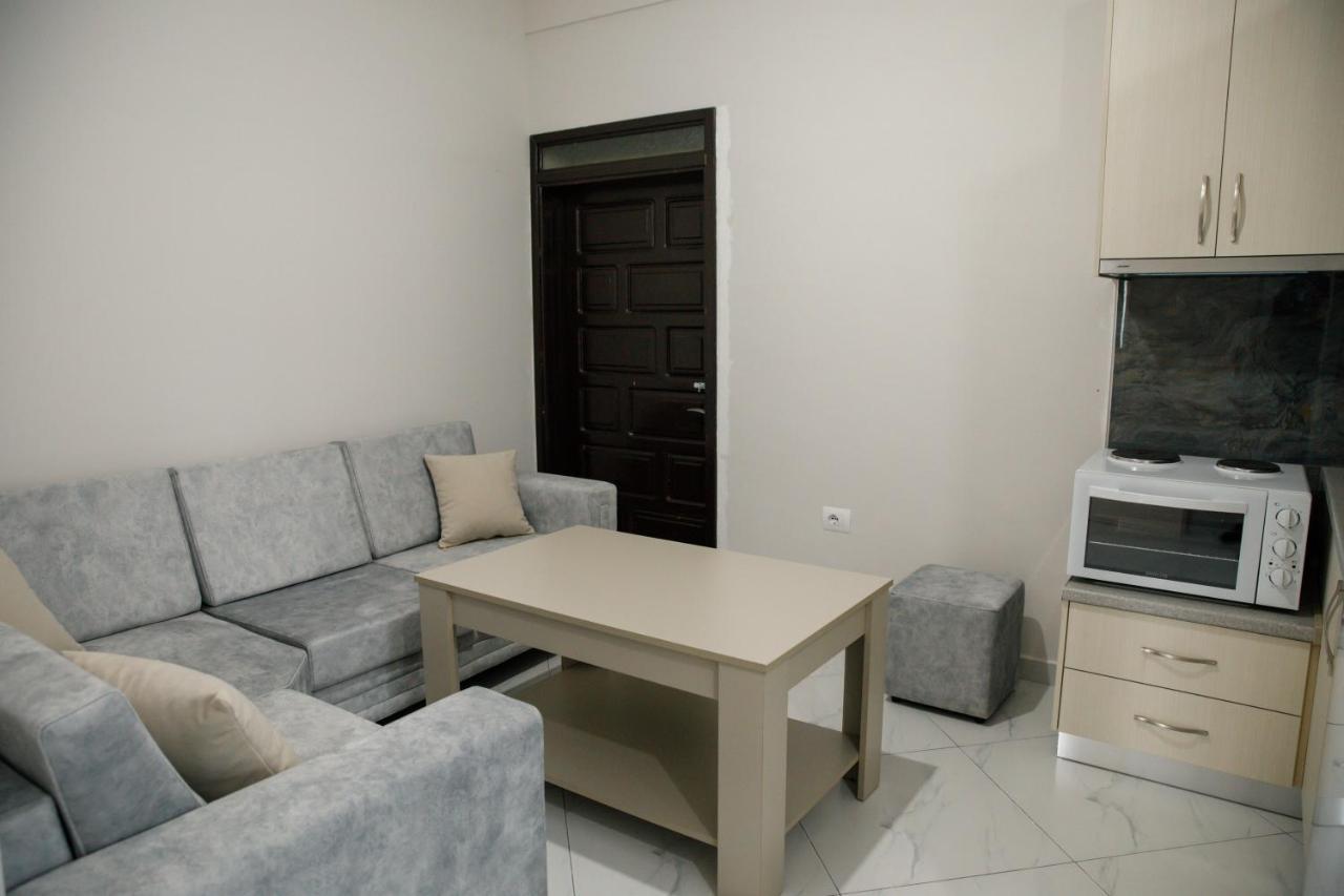 Logli Apartments Gjirokastër Extérieur photo